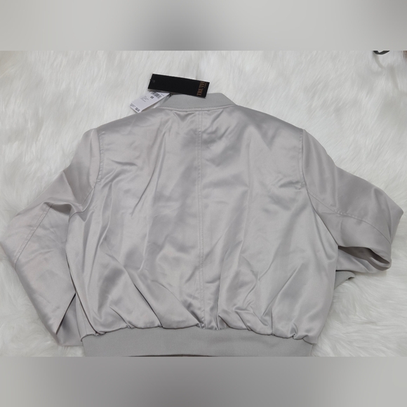 Truth Pearl Gray Satin Jacket - Medium NWT - Picture 2 of 4